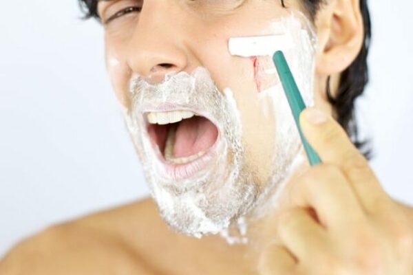 Smooth Shaving: 6 Ways to Reduce Irritation